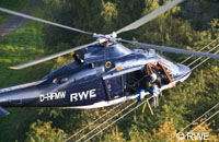 Fitting of “bird-reflectors” to high-voltage powerlines © RWE