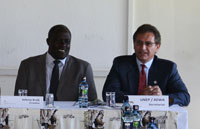 Professor George Owiti, Principal of the Kenya Wildlife Service Training Institute and Dr. Marco Barbieri, Acting Executive Secretary of AEWA / (Photo: Marie-Therese Kämper, UNEP/AEWA Secretariat)