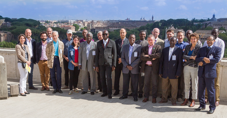 Participants de la réunion © Roberto Cenciarelli/FAO